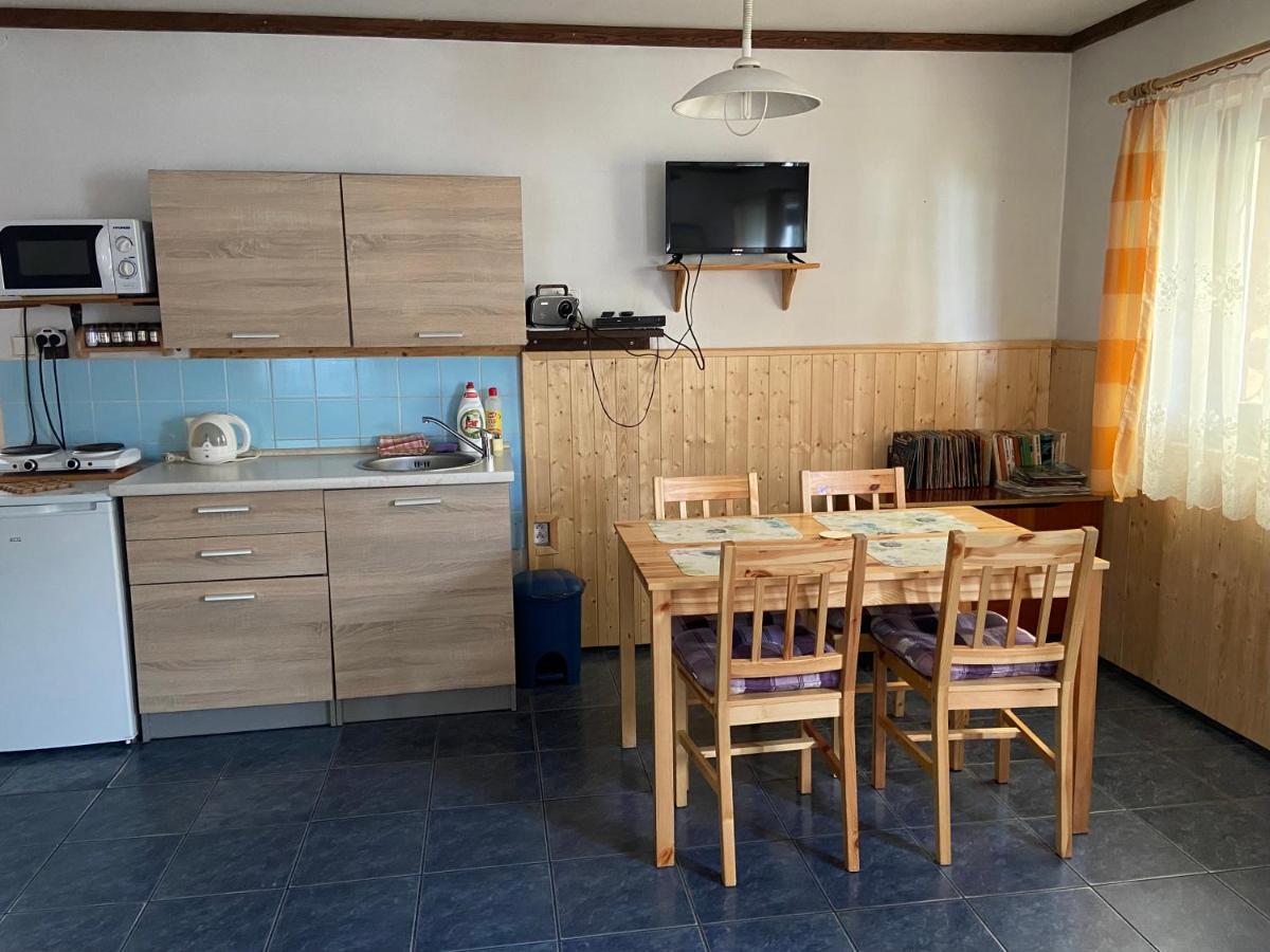 Apartman U Marusky Chribska Ngoại thất bức ảnh